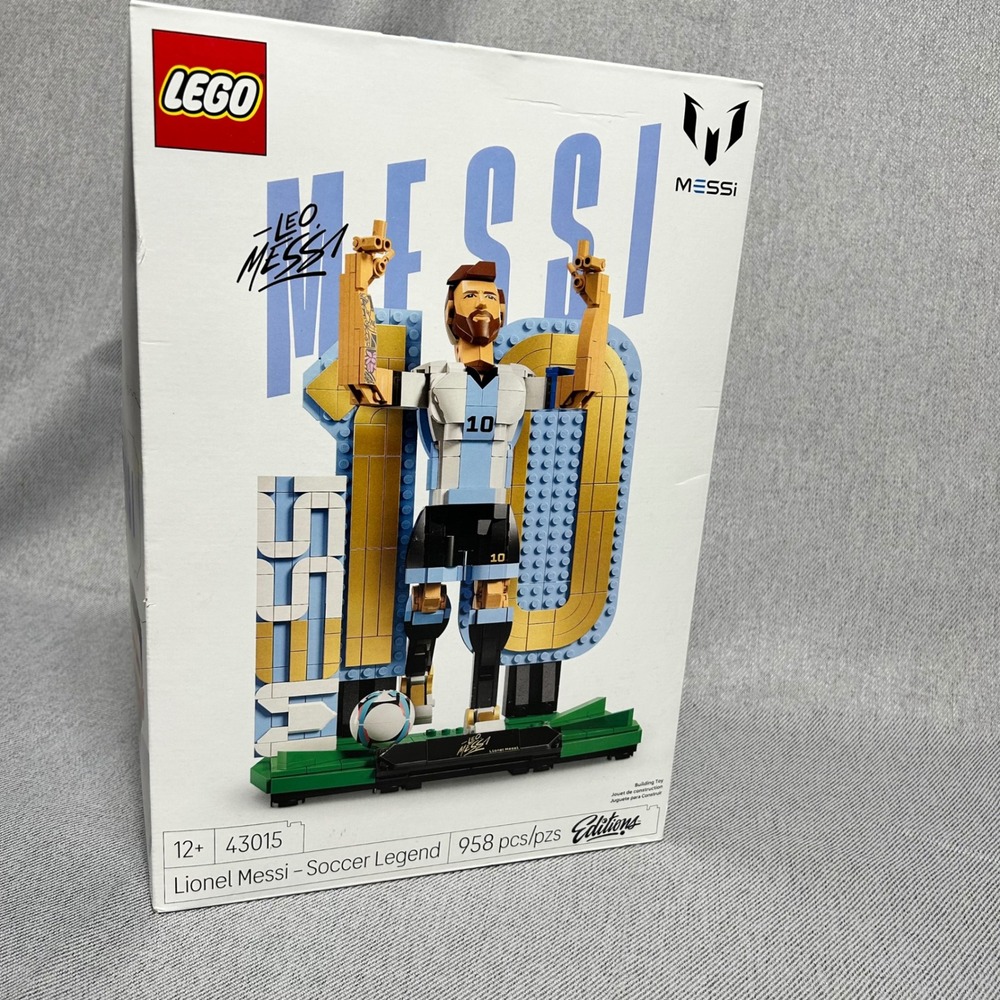LEGO Lionel Messi Soccer Legend 43015 958 Pcs 2-in-1 Building Set